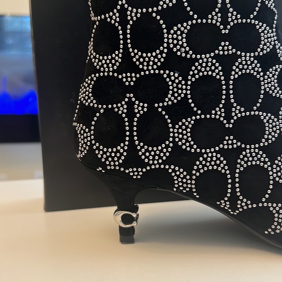 Coach Black Jewel Sig Suede Bte W/Original Bag and Box - Picture 3 of 15